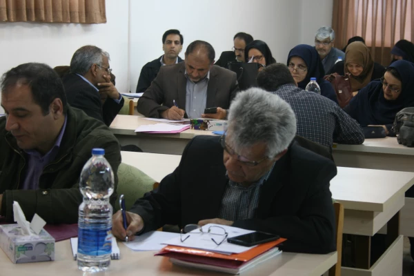کارگاه بهسازی و توانمندسازی استادان علوم تجربی